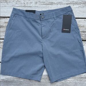 Lululemon ABC Classic-Fit Short 9" WovenAir
Solar Grey size 38 NWT‎